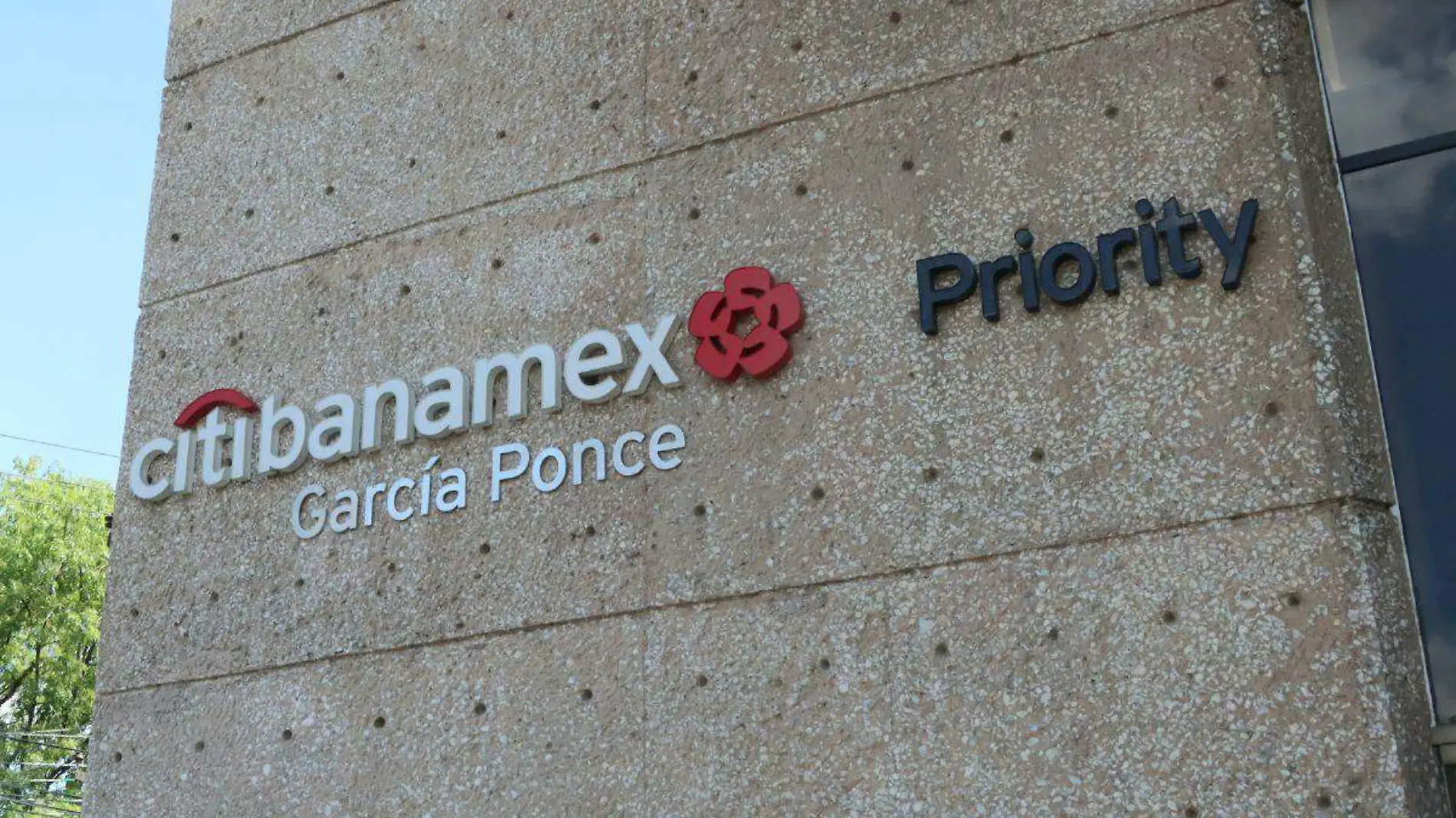 Venta de Banamex por OPI no afectará nota de Citi Fitch